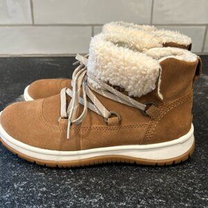 UGG Women's Lakesider Heritage Lace Sneaker Boots size 6